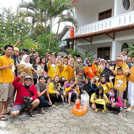 Bamboo House Hotel Pangandaran Buitenkant foto