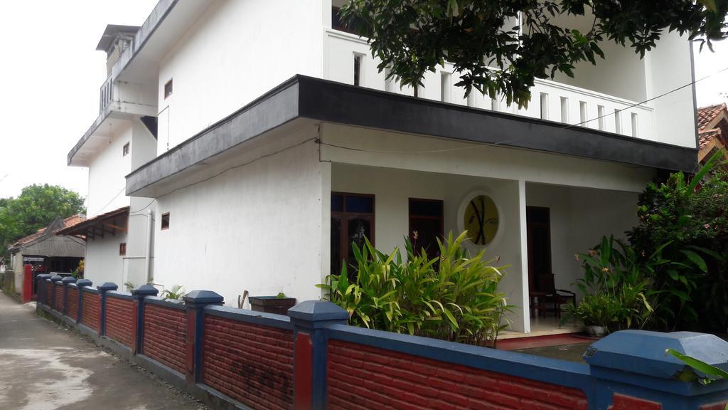 Bamboo House Hotel Pangandaran Buitenkant foto